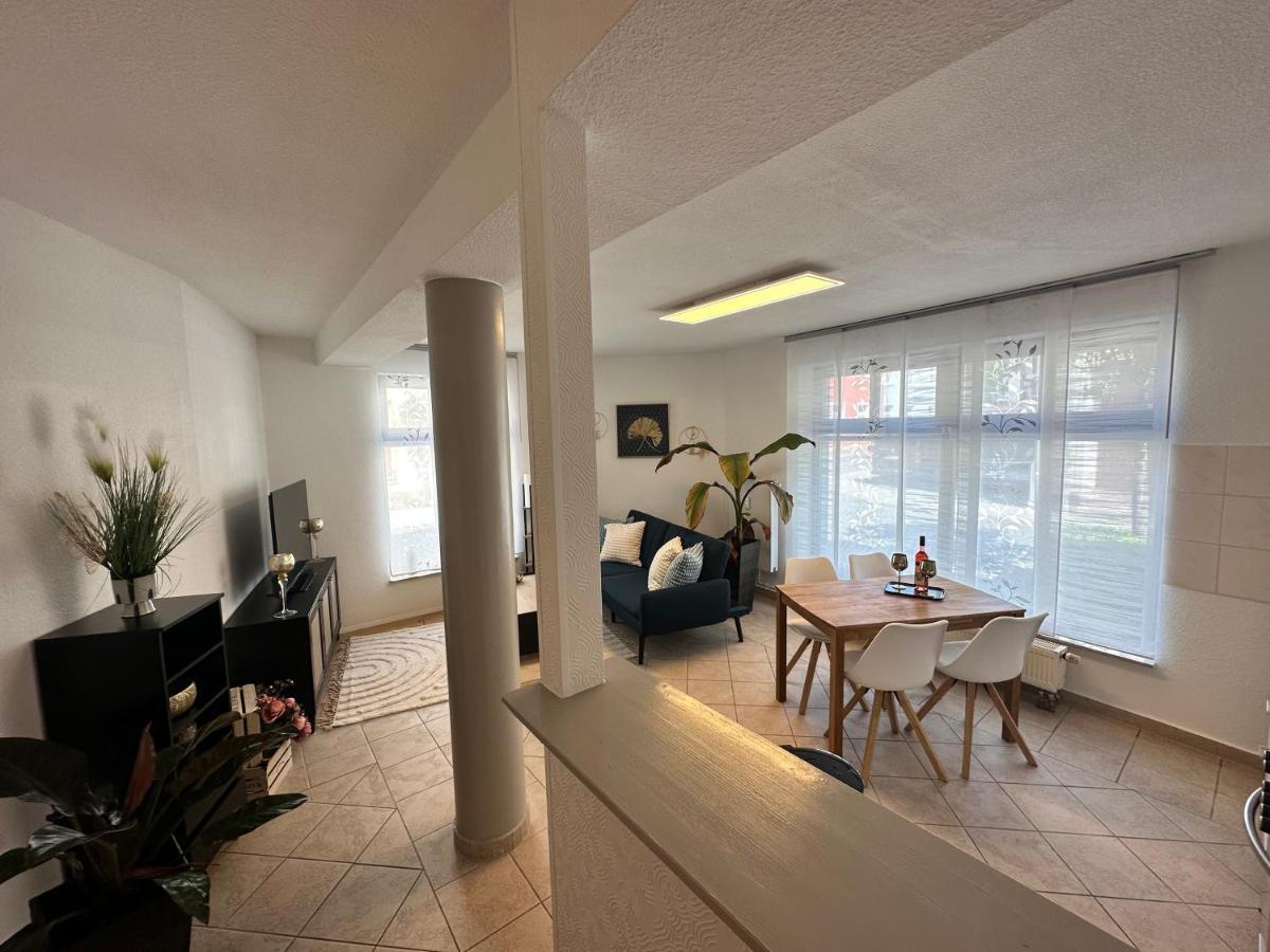 Naumburger Charme "Goldener Steiger" Apartment เนาม์บวร์ก ภายนอก รูปภาพ