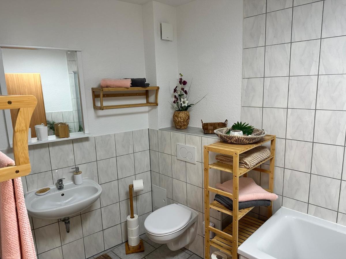 Naumburger Charme "Goldener Steiger" Apartment เนาม์บวร์ก ภายนอก รูปภาพ